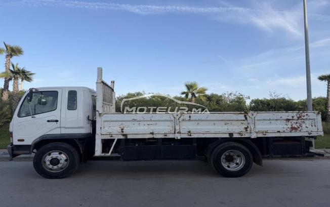 Camion Mitsubishi Plateau 14 Tonnes 