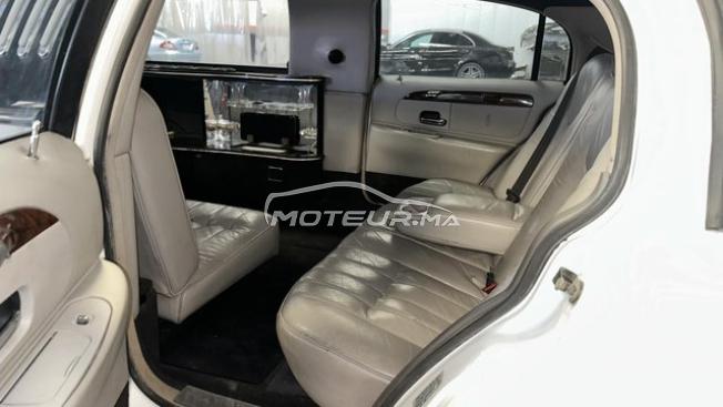 Lincoln Town Car Essence Collection 