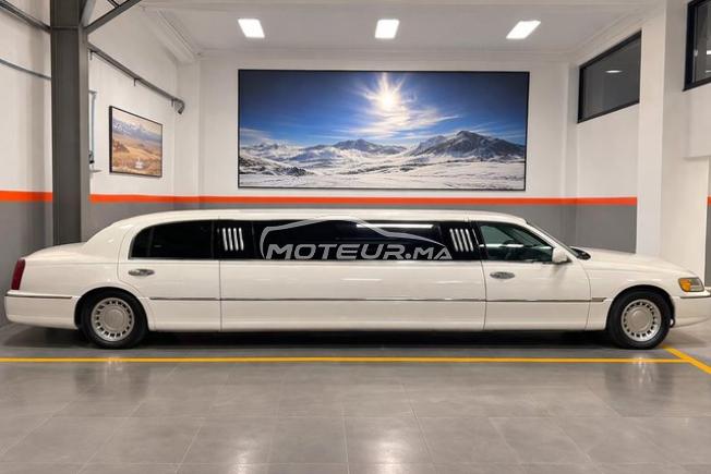 Lincoln Town Car Essence Collection 