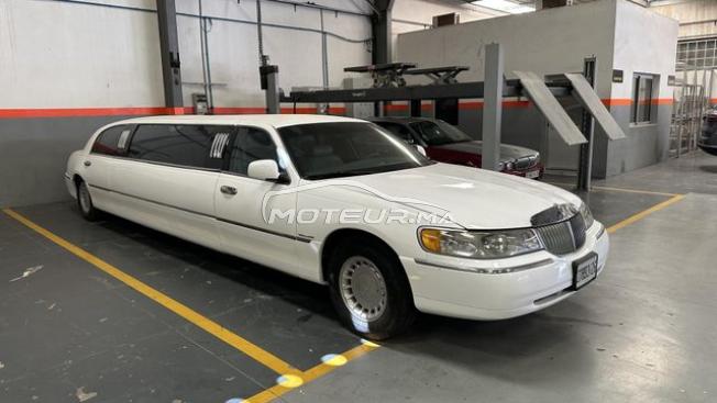 Lincoln Town Car Essence Collection 
