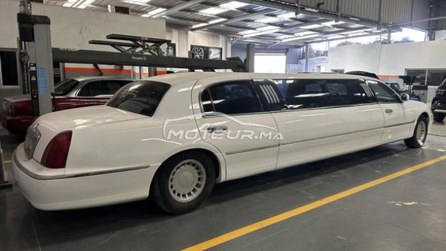 Lincoln Town Car Essence Collection 
