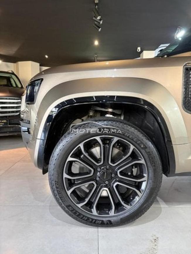 Land Rover Defender Essence Automatique 2026