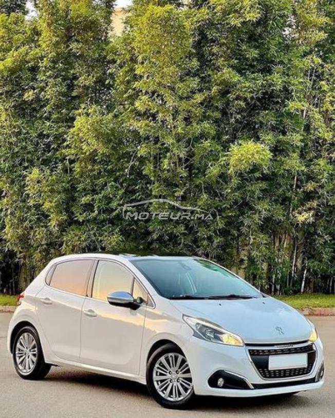Peugeot 208 White Édition 2019❣️