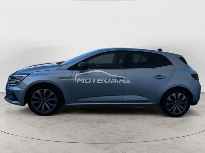 RENAULT. Megane