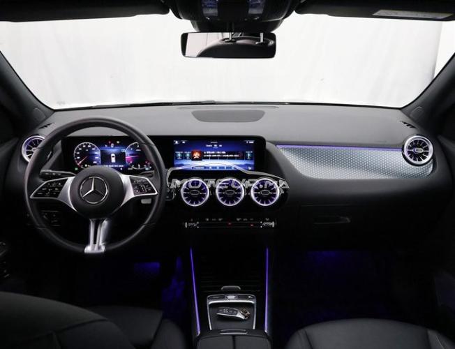 MERCEDES-benz GLA 200 d Distinctive