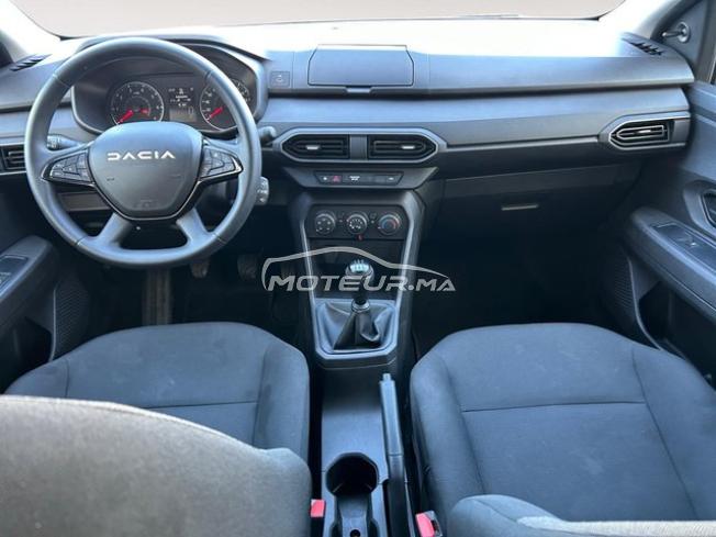DACIA. Logan