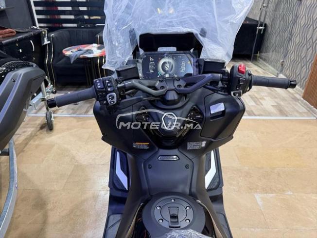 YAMAHA TMAX 560