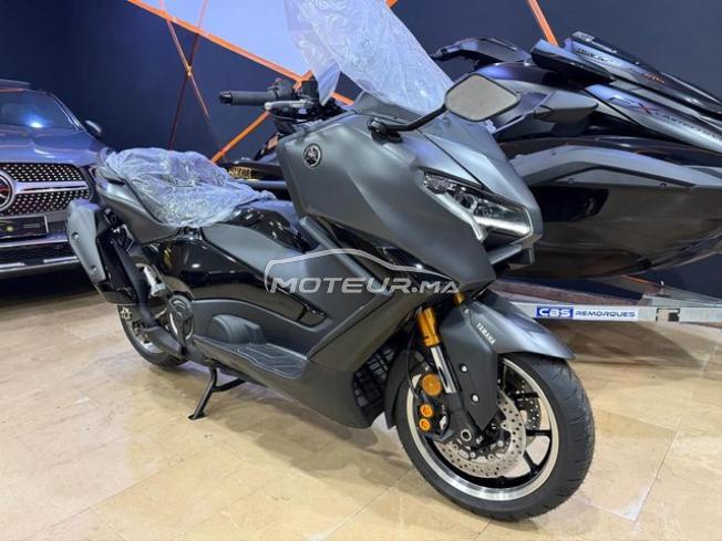 YAMAHA TMAX 560