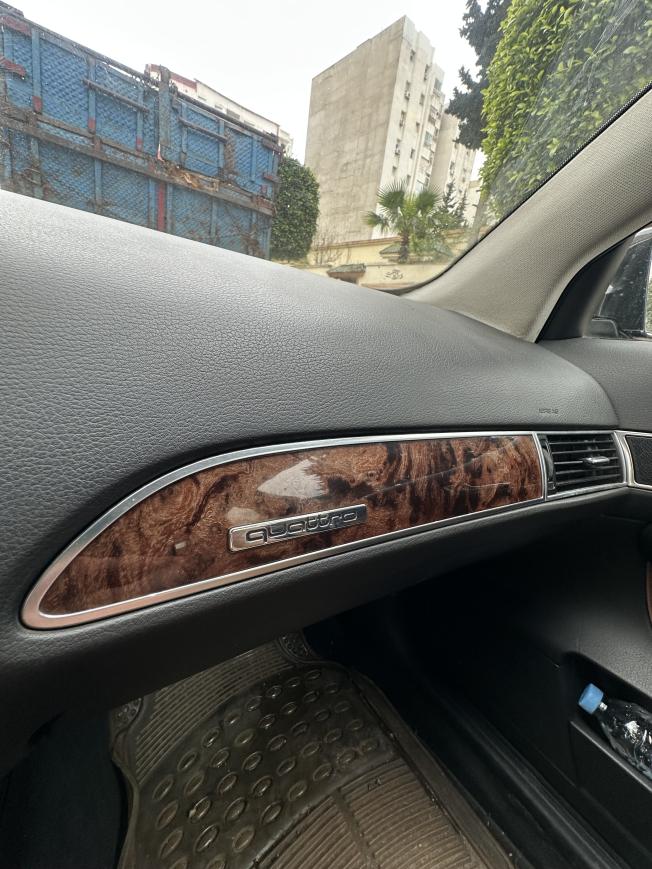 Audi A6 v6 3.0L Quattro