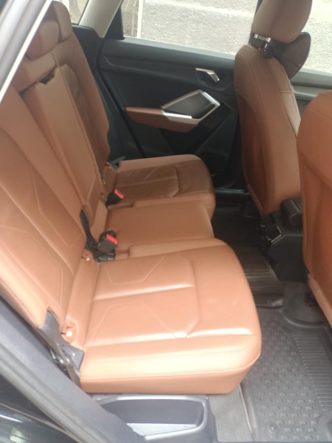 Audi Q3  2021- Diesel -Automatique-98081 km