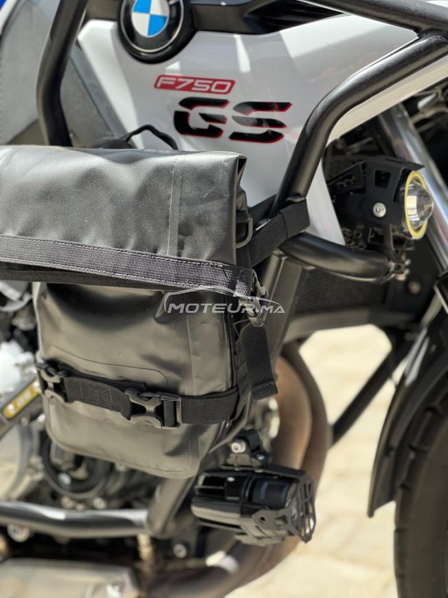 Moto BmW F750 GS total equipements et sous garanties