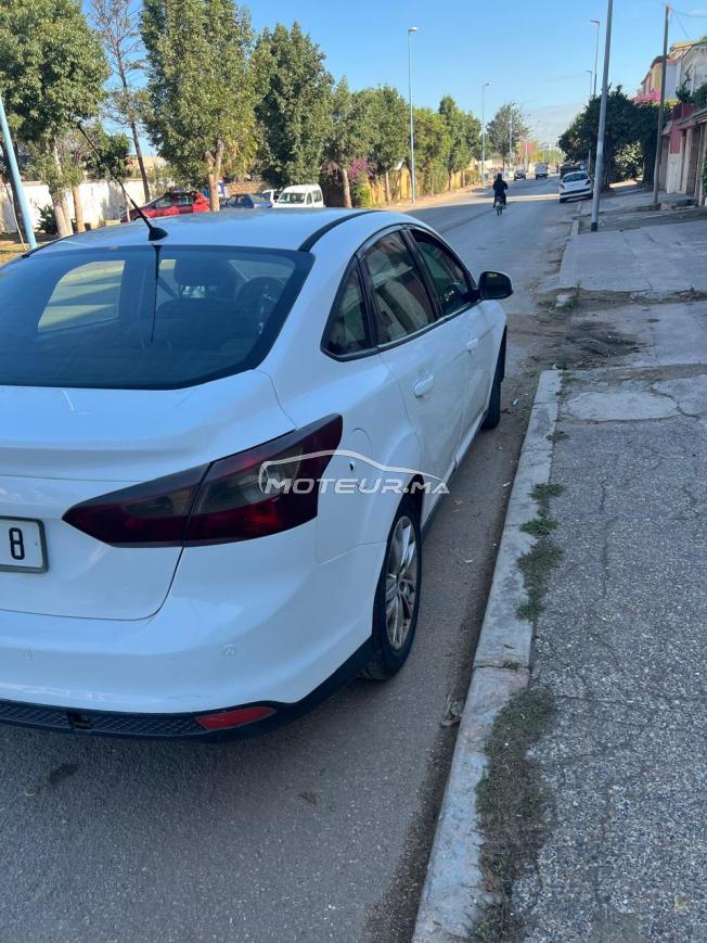 FORD FOCUS EN BON ETAT