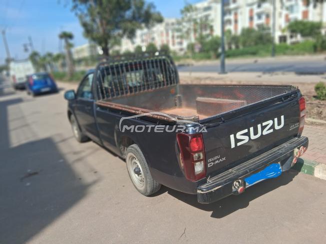 ISUZU PICKUP  MODEL 2019 EN BON ETAT PREMIER MAIN