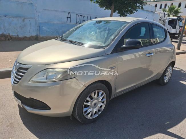 Lancia ypsilon tres bon etat