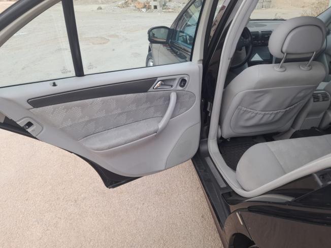 Mercedes w203 très bonne etat