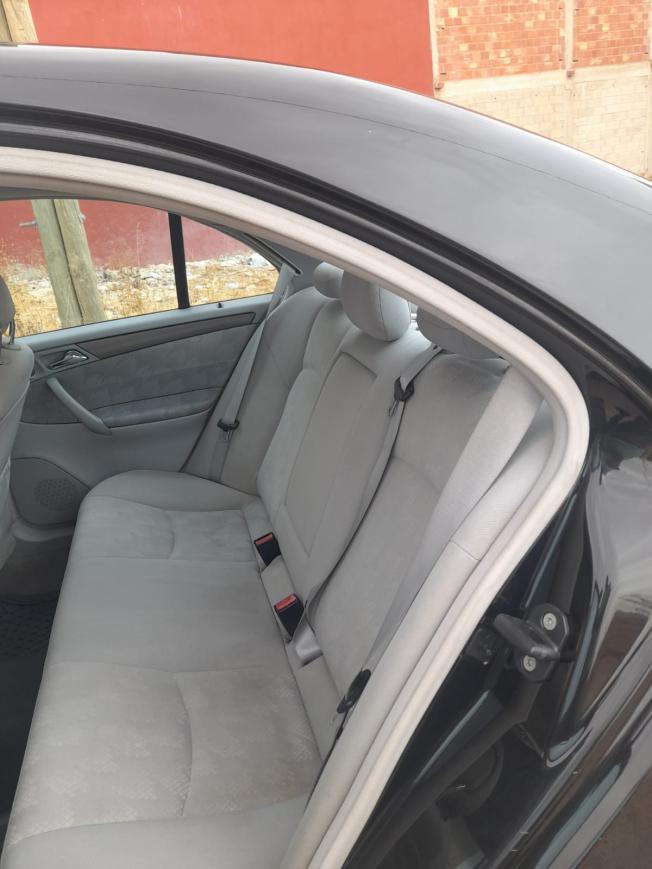 Mercedes w203 très bonne etat