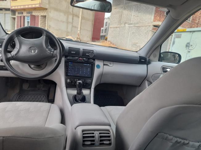 Mercedes w203 très bonne etat