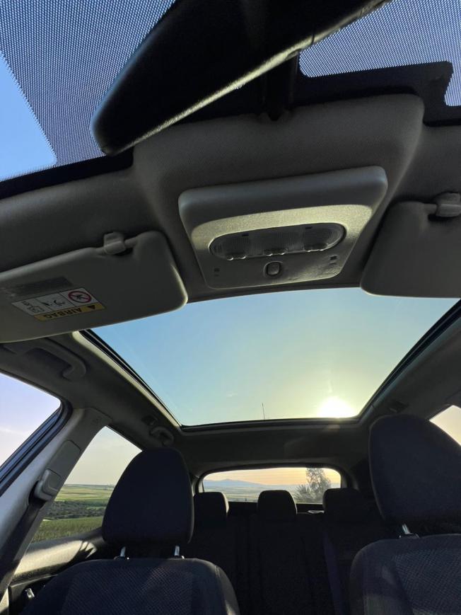 Je mets en vente ma Nissan Qashqai, année 2017, en très bon état, bien entretenue et agréable à conduire.