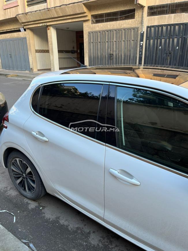 PEUGEOT 208 | 2019 | TOIT PANORAMIQUE | TRES BON ETAT