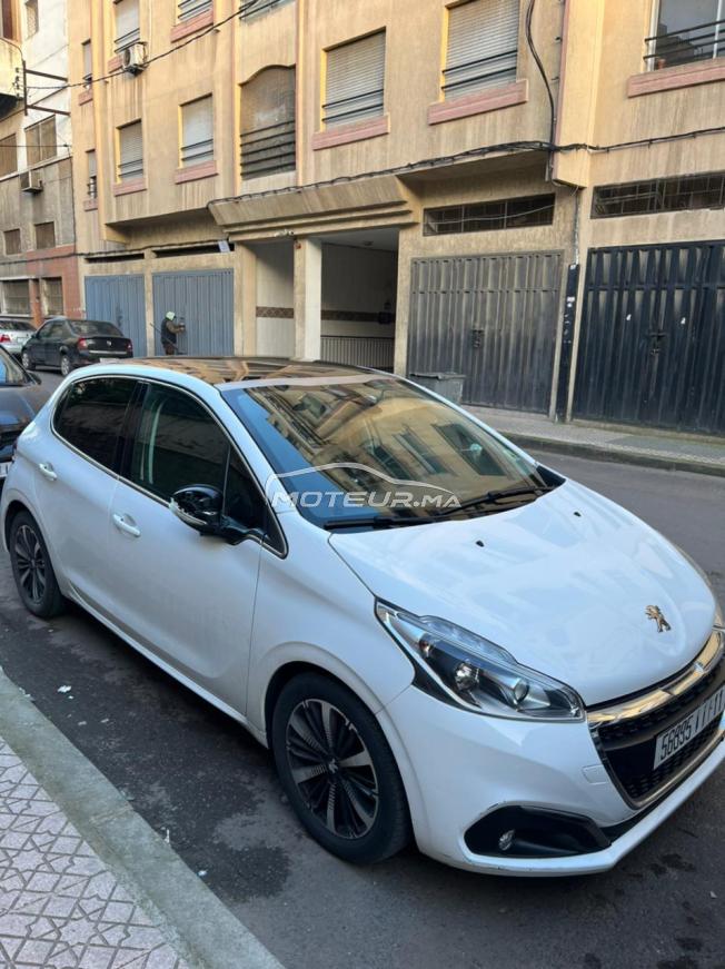 PEUGEOT 208 | 2019 | TOIT PANORAMIQUE | TRES BON ETAT