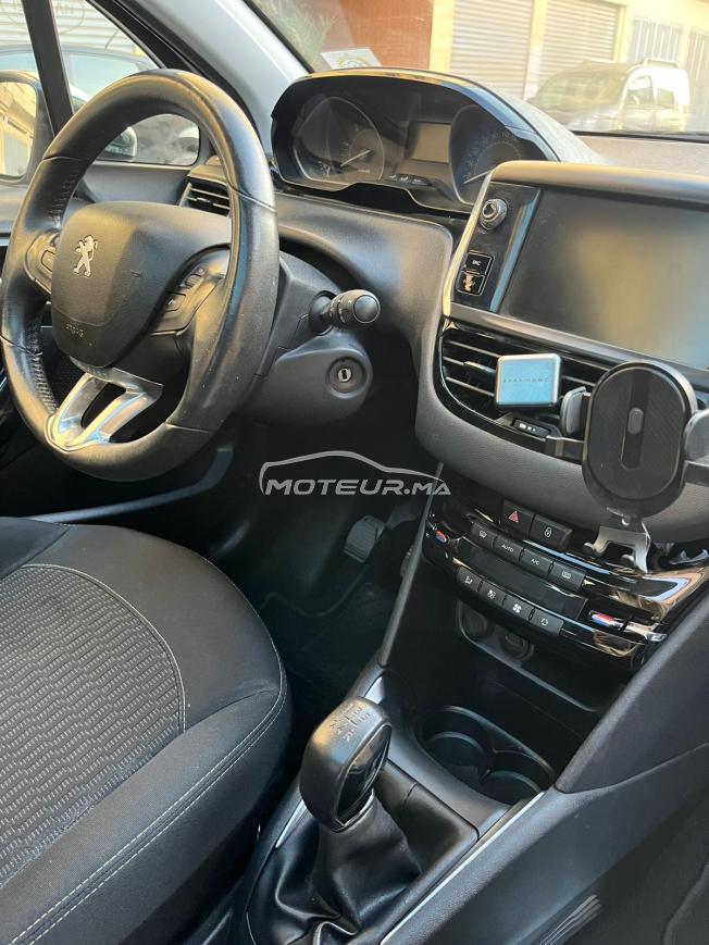 PEUGEOT 208 | 2019 | TOIT PANORAMIQUE | TRES BON ETAT