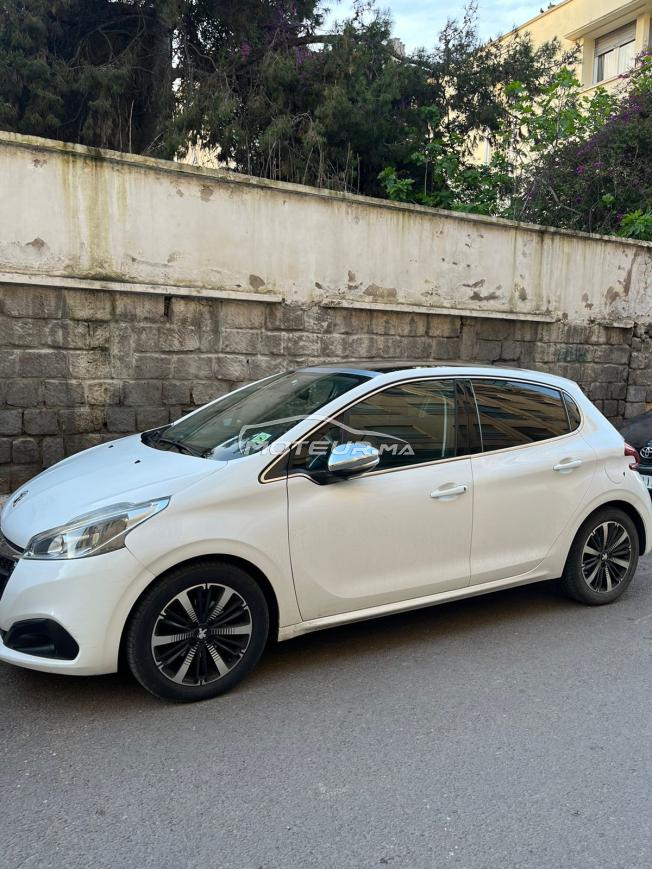 PEUGEOT 208 | 2019 | TOIT PANORAMIQUE | TRES BON ETAT