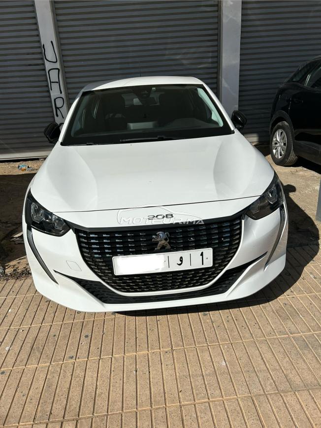 🚗 Peugeot 208 fin 2022 – Automatique – Première main – 90,000 km