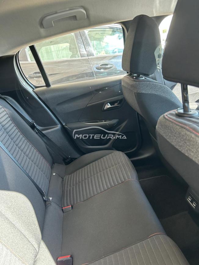 🚗 Peugeot 208 fin 2022 – Automatique – Première main – 90,000 km