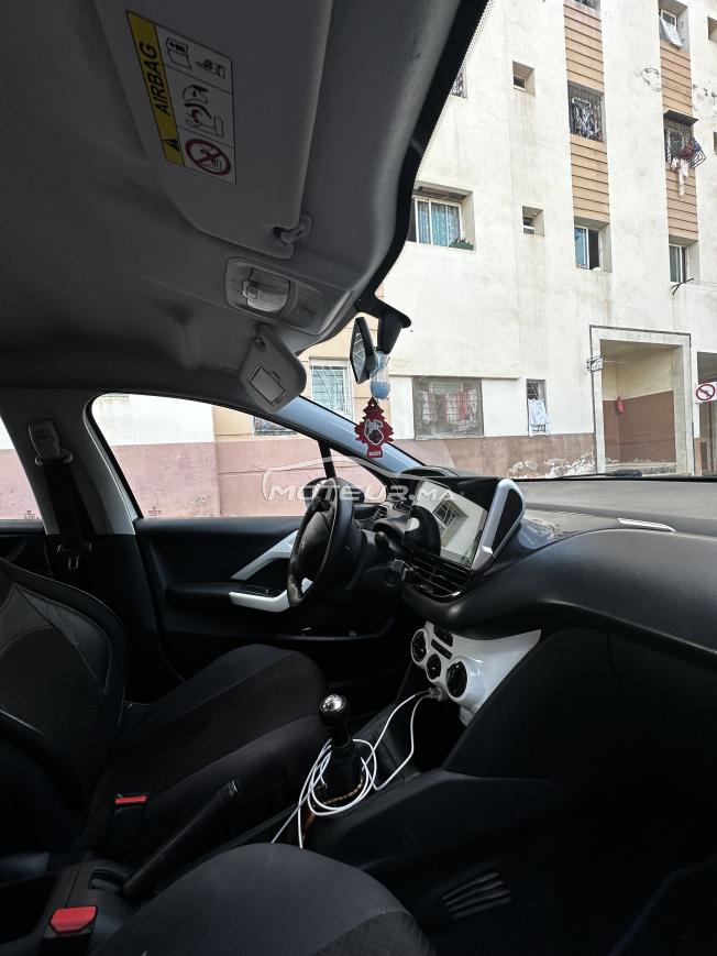 Peugeot 208 2017 n9iya