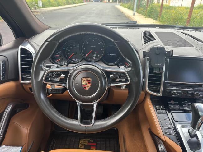 Porsche Cayenne 2015 - 148.000 Km