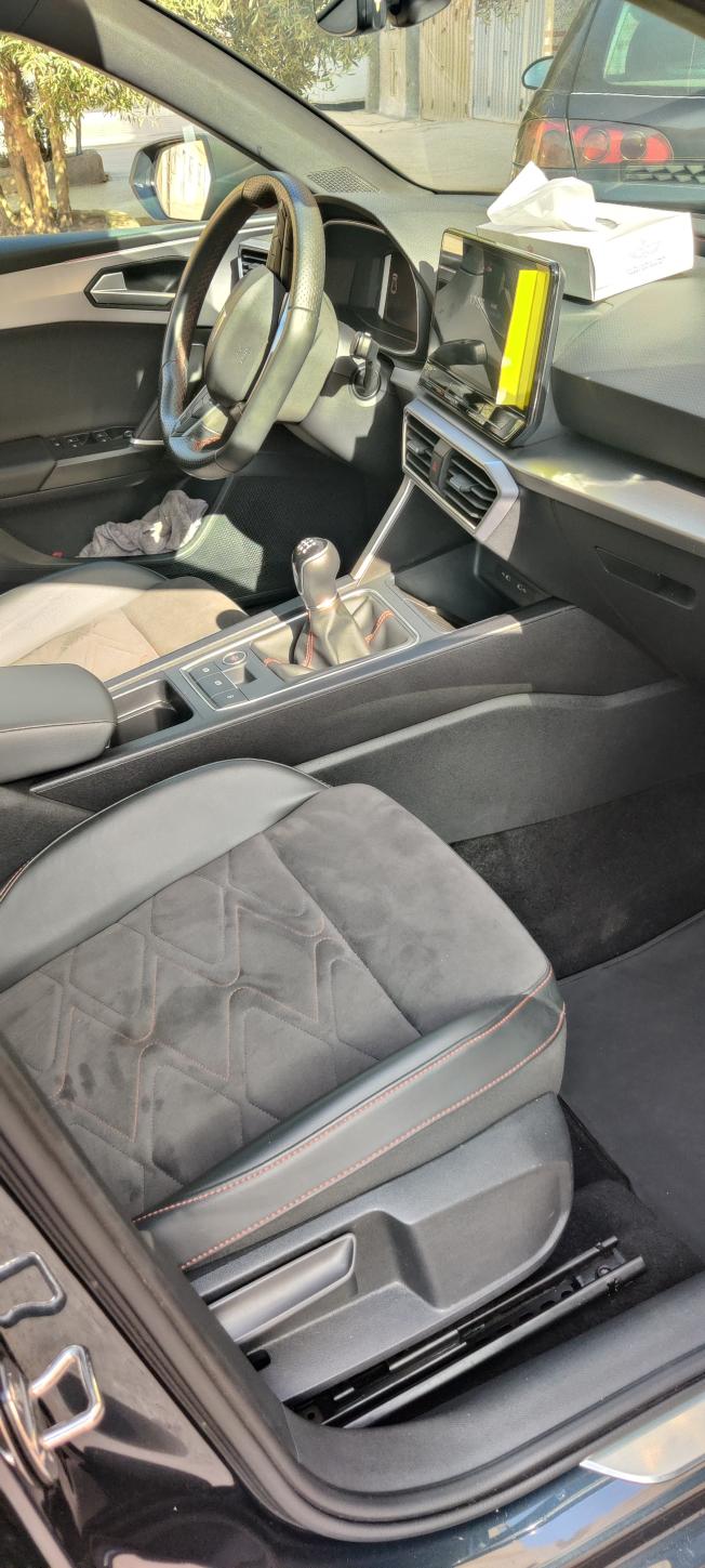 SEAT LEON FR 12/2023 No adbleu