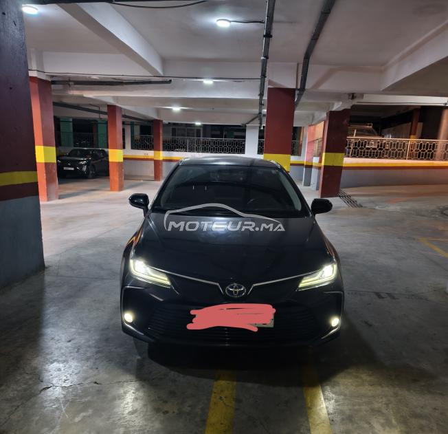 Toyota Corolla Prestige Hybride 2019 Distinctive  en excellent état.