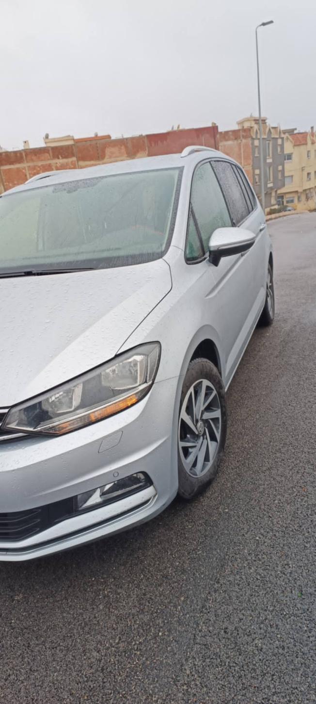 volkswagen touran sound 2017 Diwana 2024